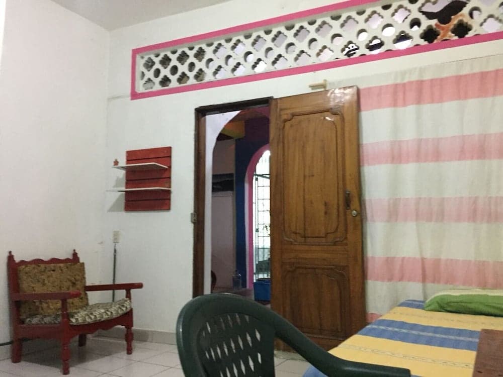 El Coyote Hostal and Surf