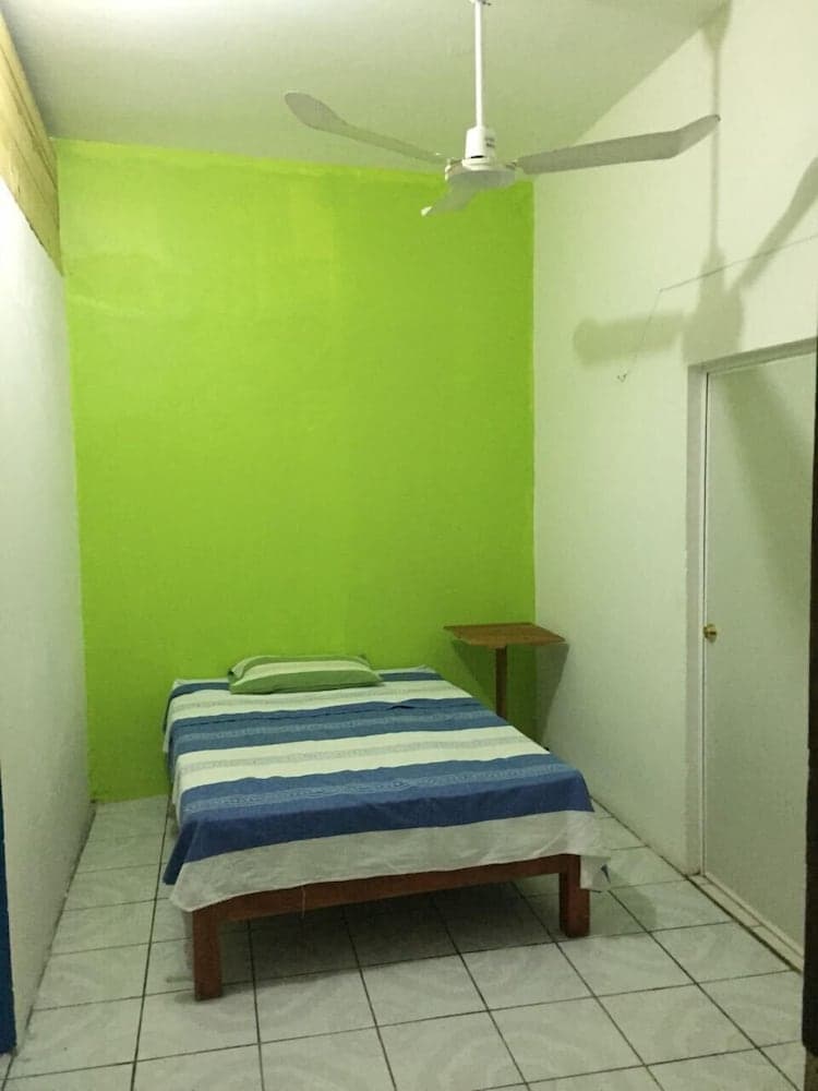 El Coyote Hostal and Surf