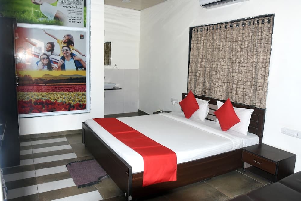 Gir Athiz Resort With Swimming Pool