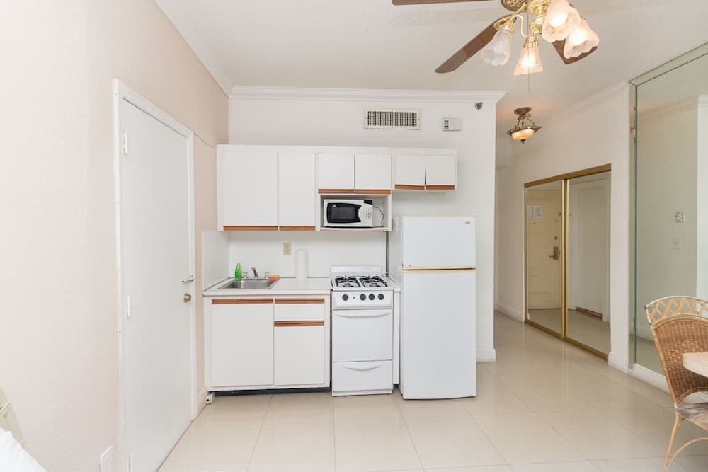 449 City View Studio Hollywood Beach