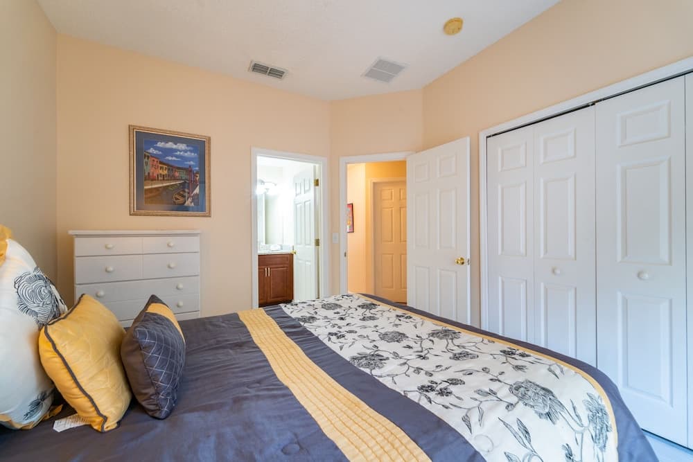 Family-friendly Pool Home Spa Games Room 87217