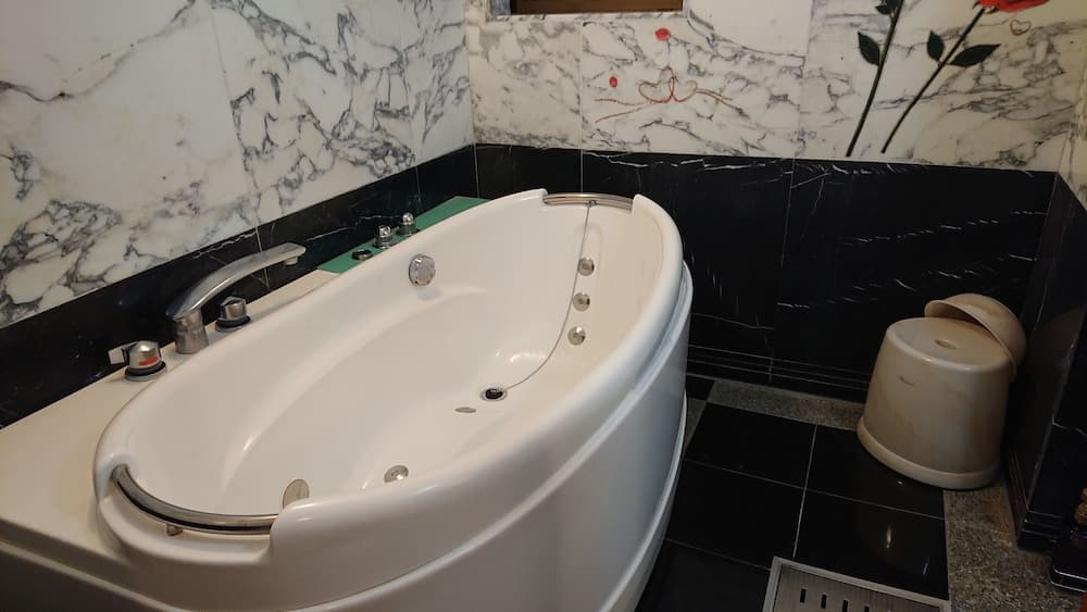 Hotel Zips - Adults Only