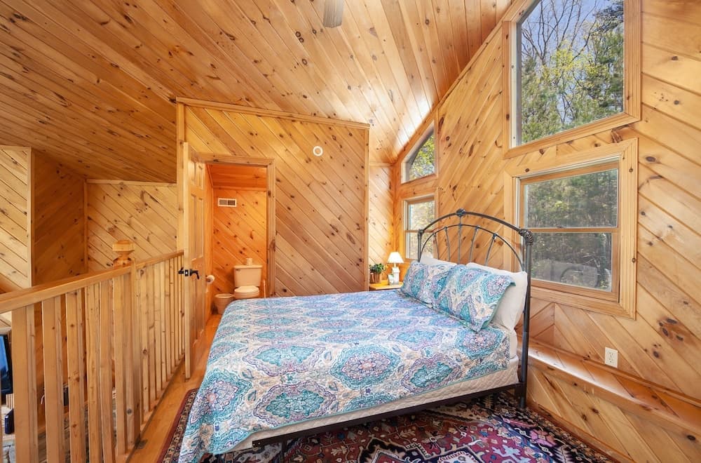 Mountain View Holy Smoky Cabin by RedAwning