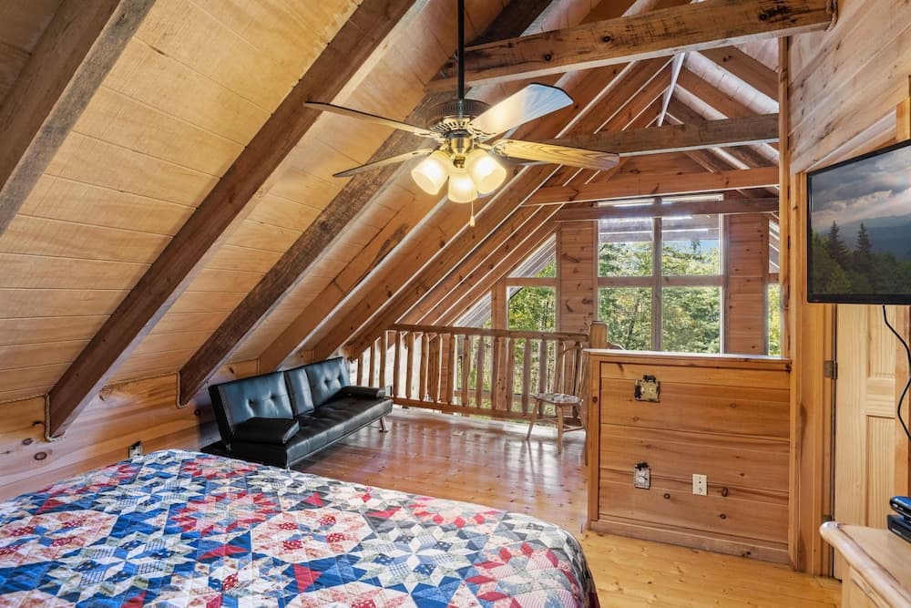 Games With A View 3 Bedroom Cabin by RedAwning