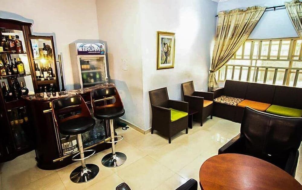 Carabana Hotel & Suites