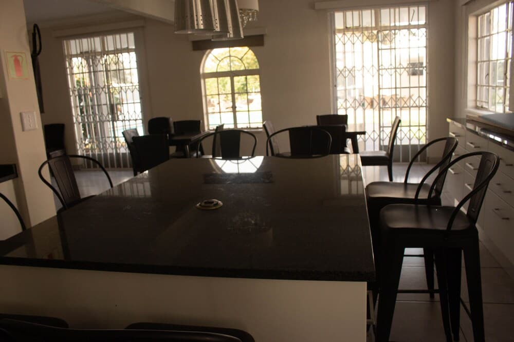 Alicats Place Executive Lodge & Conference