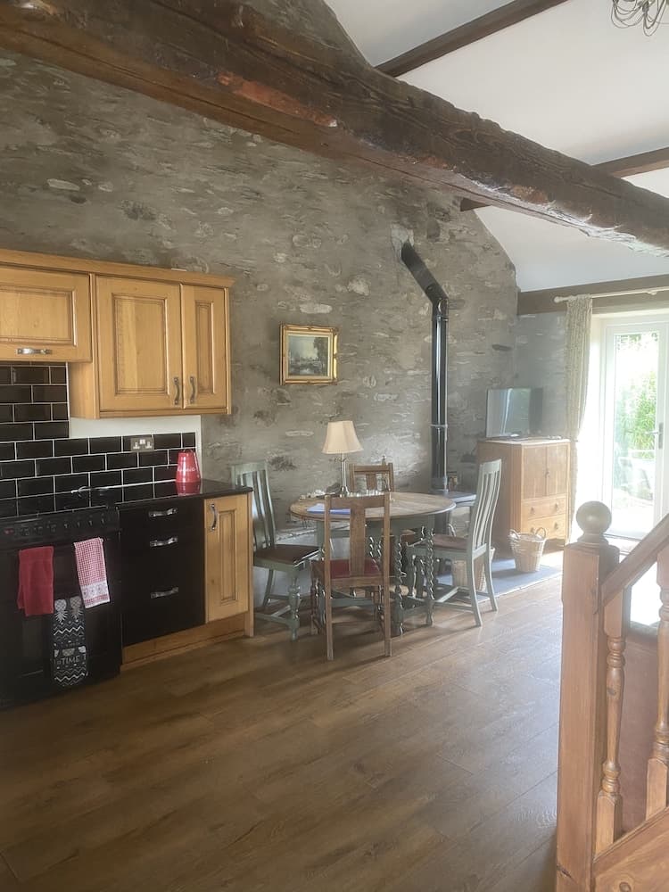 Impeccable 2-bed Cottage Near Betws y Coed