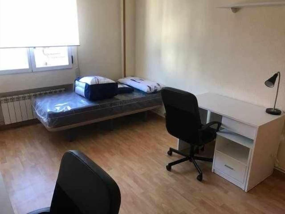 12 Octubre Residence