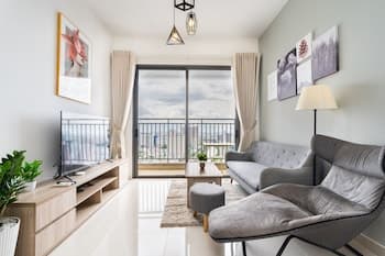 Infinity Pool Signature - Saigon Rivergate