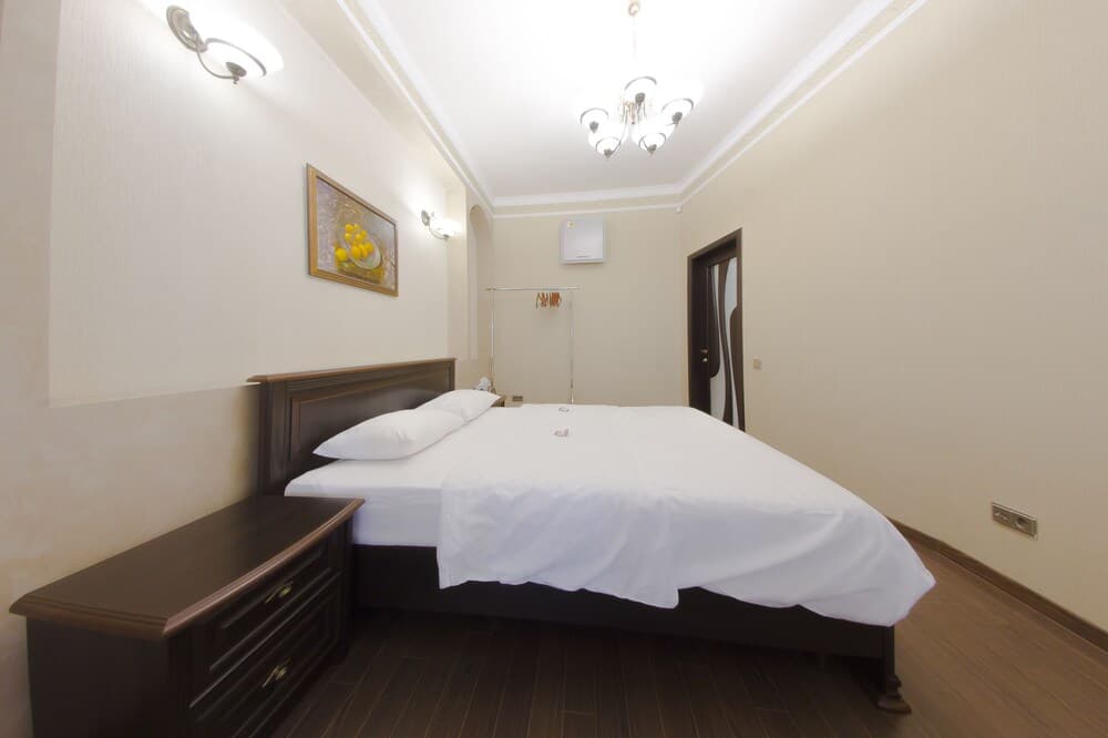 Royal Apartment Uspenskaya 12