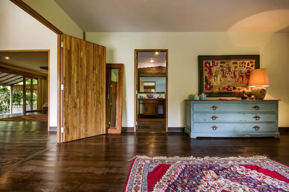 Bali Villa Near the Beach, 2083