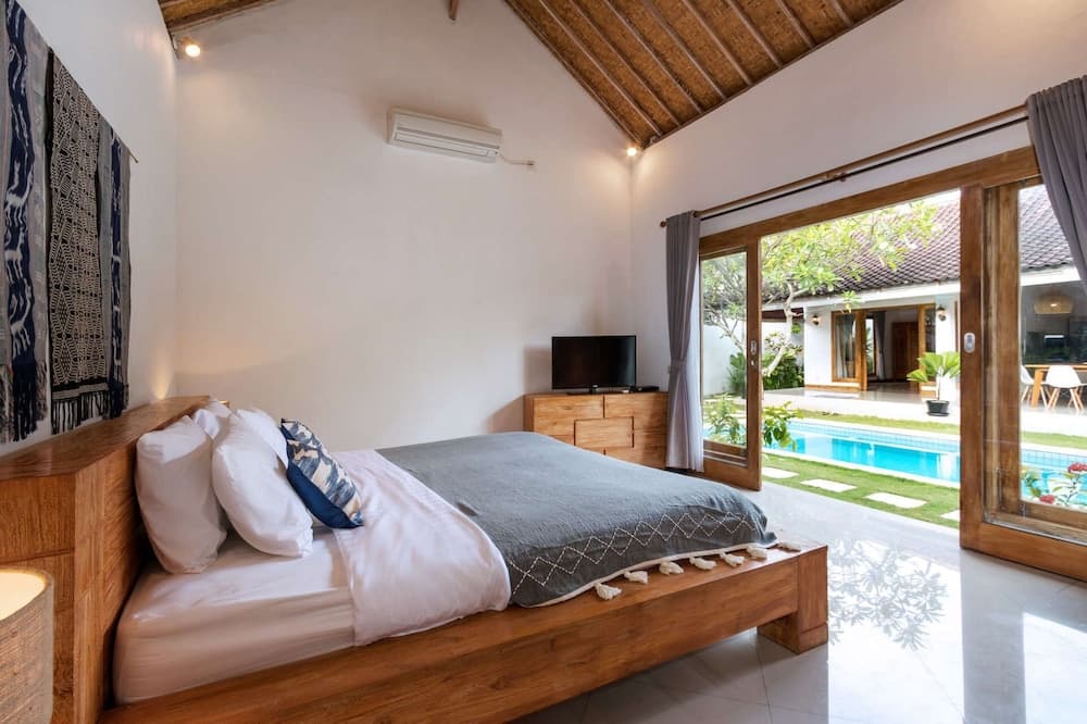 Bali Villa Near the Beach, 2030