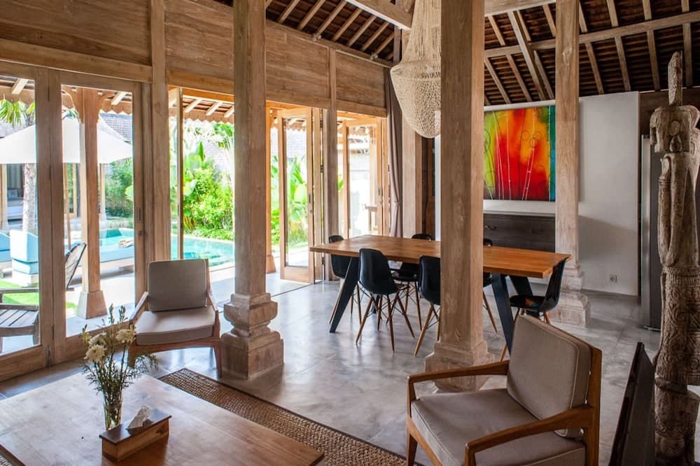 Bali Villa Near the Beach, 2023