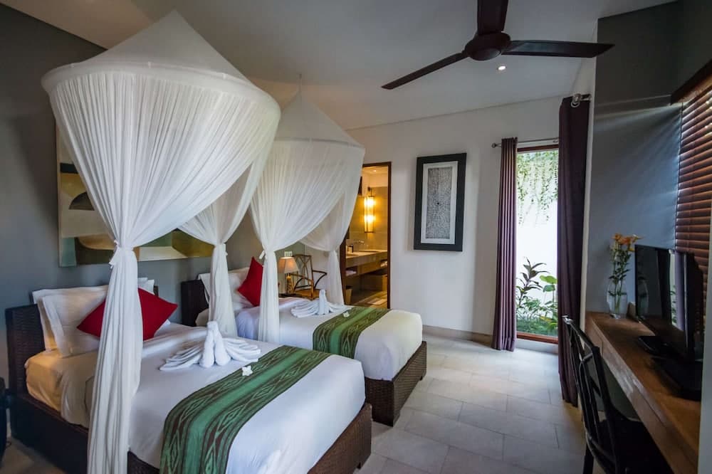 Luxury 12 Bedroom Villa With Private Pool, Bali Villa 2081