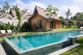 Luxury 5 Bedroom Villa With Private Pool, Bali Villa 2022