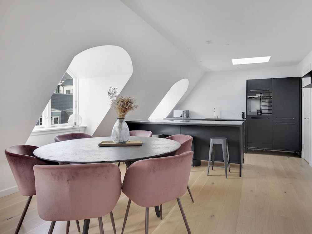 Sanders King - Popular 2-bdr Apt In Copenhagen Center