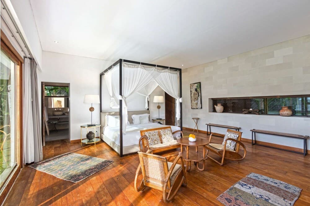 Bali Villa Near the Beach, 2056