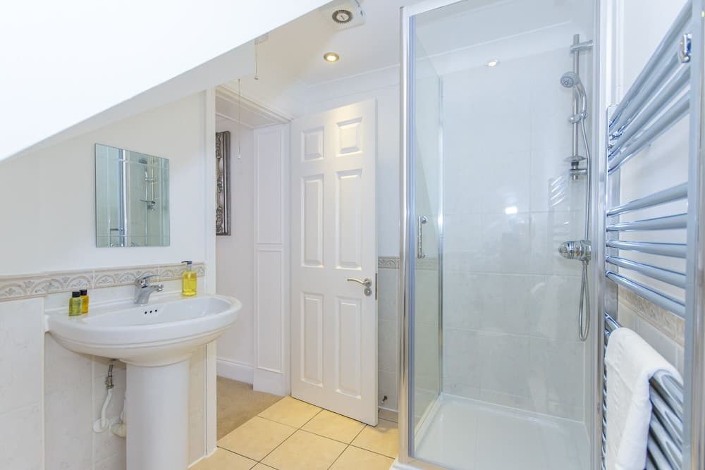 3 Bed- Raleigh by Pureserviced