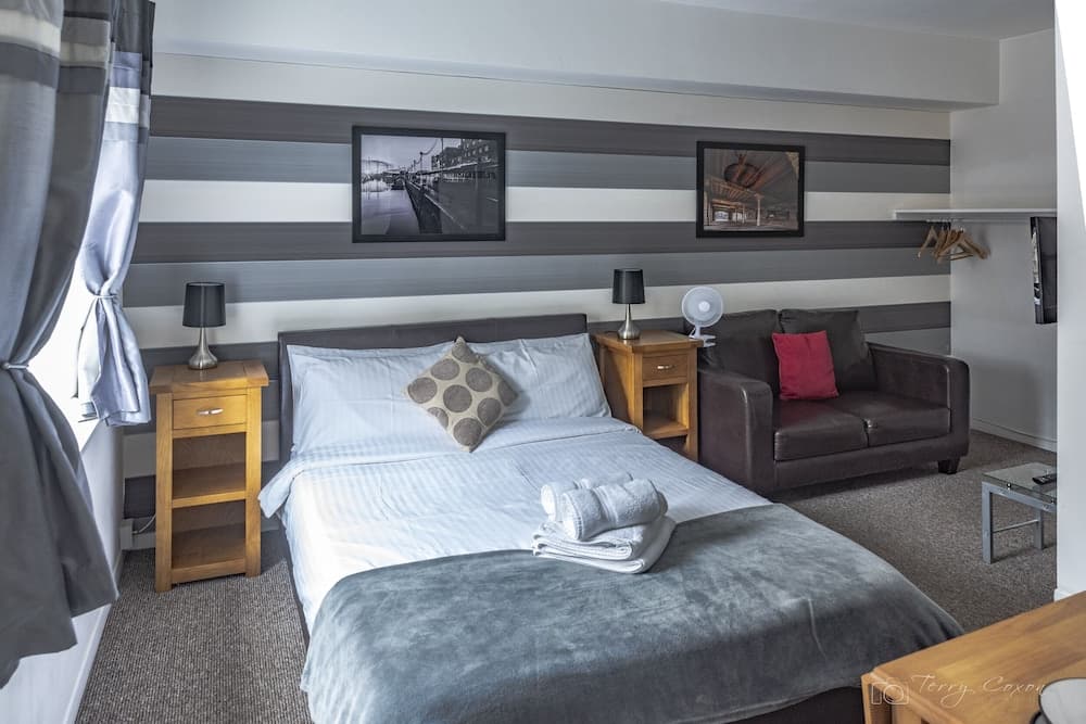 The Suite at Whitelane Lets