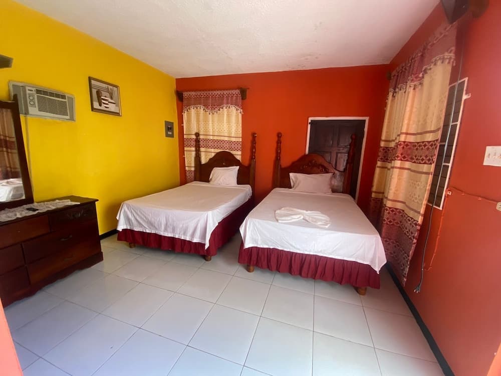 Viviennes Guest House