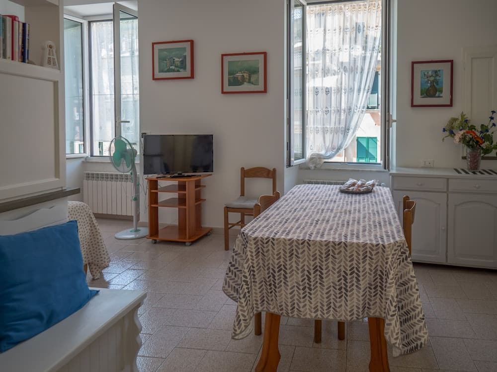 Nonna Rosetta Traditional Studio