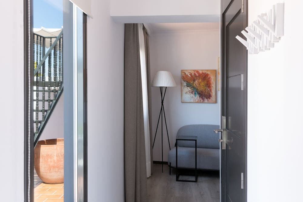 Puerta Catedral Holiday Suites