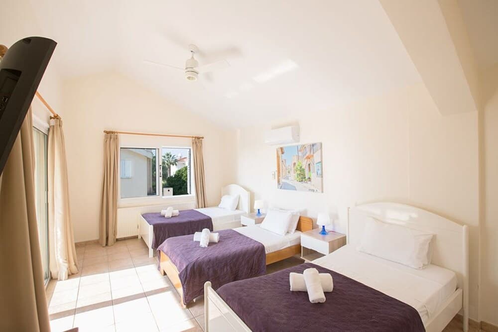 Luxury 4 Bedroom Villa With Private Pool, Sotira Villa 1301