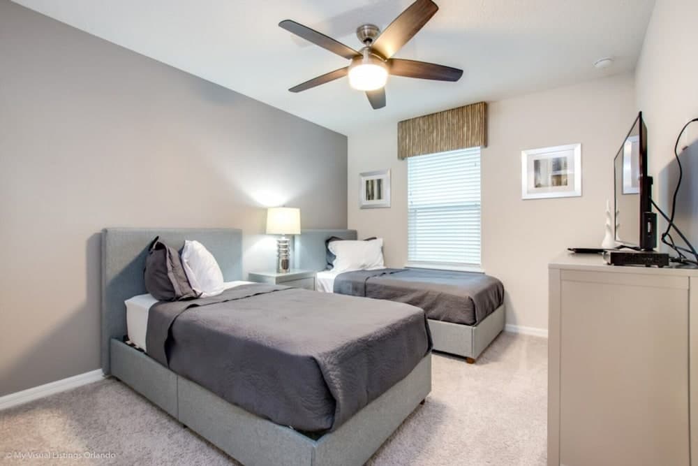 Luxury 4 Bedroom Townhome on Solara Resort, Orlando Townhome 3104