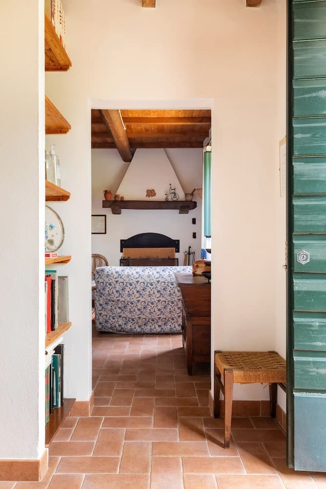 Apartment the Fireplace a Relax Oasis Near Florence