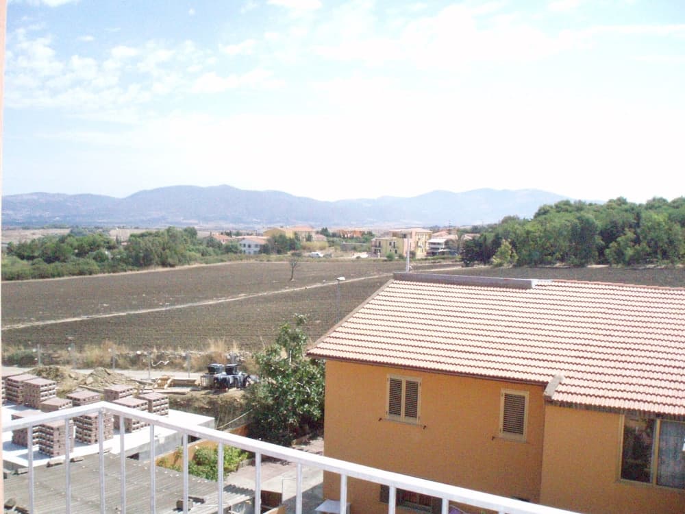 Modern 1 bed Apartment Sleep 3 sea View Only 700mt From sea