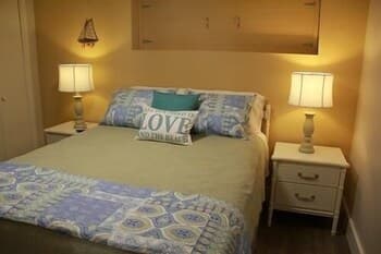 Sugar Beach 133 2 Bedroom Condo by Redawning