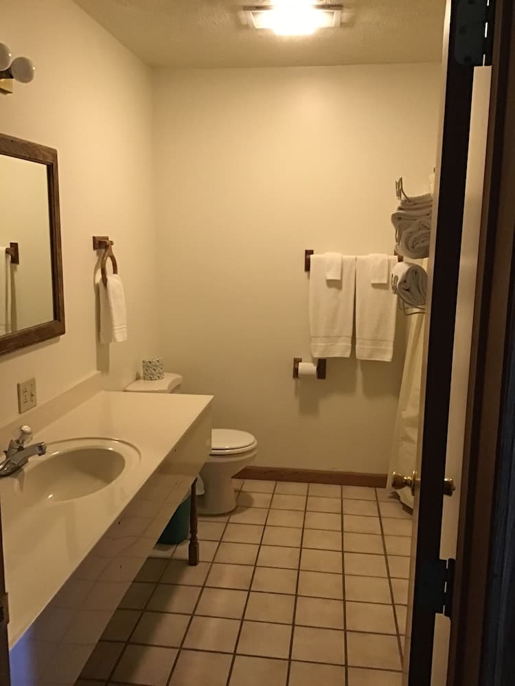 Windwood Fly-In Resort