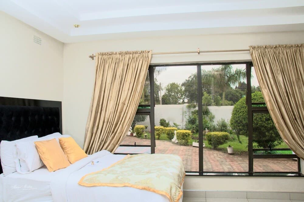 The Whitehouse Lodge