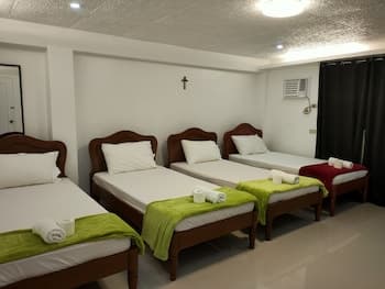 Southpoolside Tourist Inn