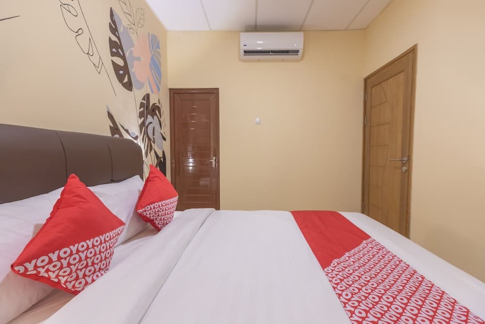 OYO 1552 Iodium Residence