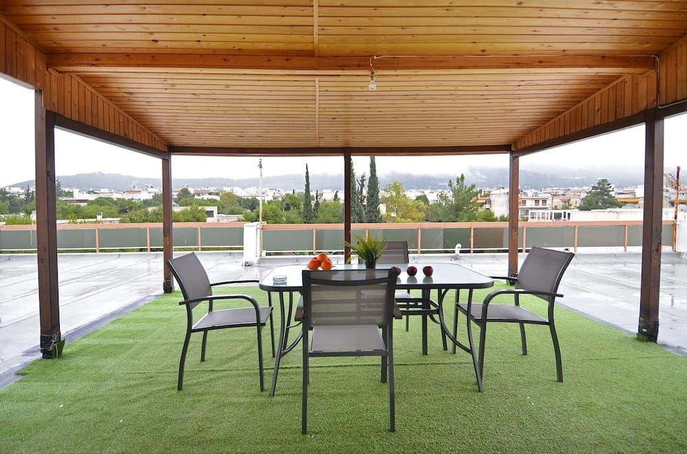 Agia Paraskevi, a cozy and minimal retire