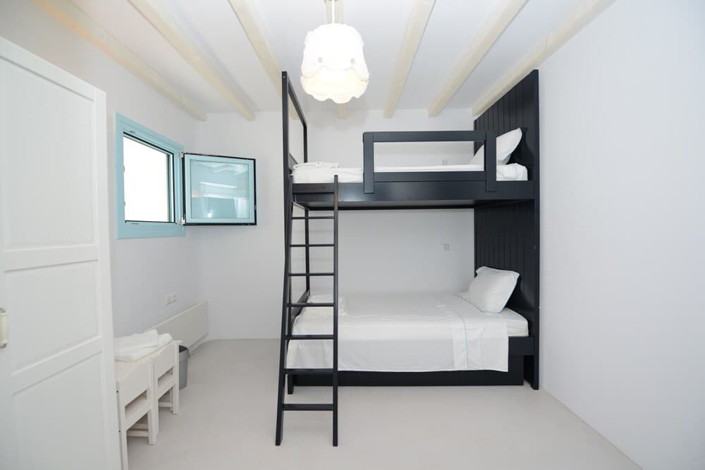 Nephiria's Villa Danelina next to Ornos&Psarou beach