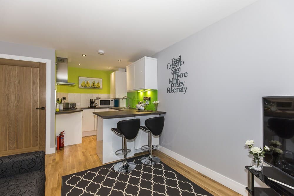 Pullman House Serviced Apartments