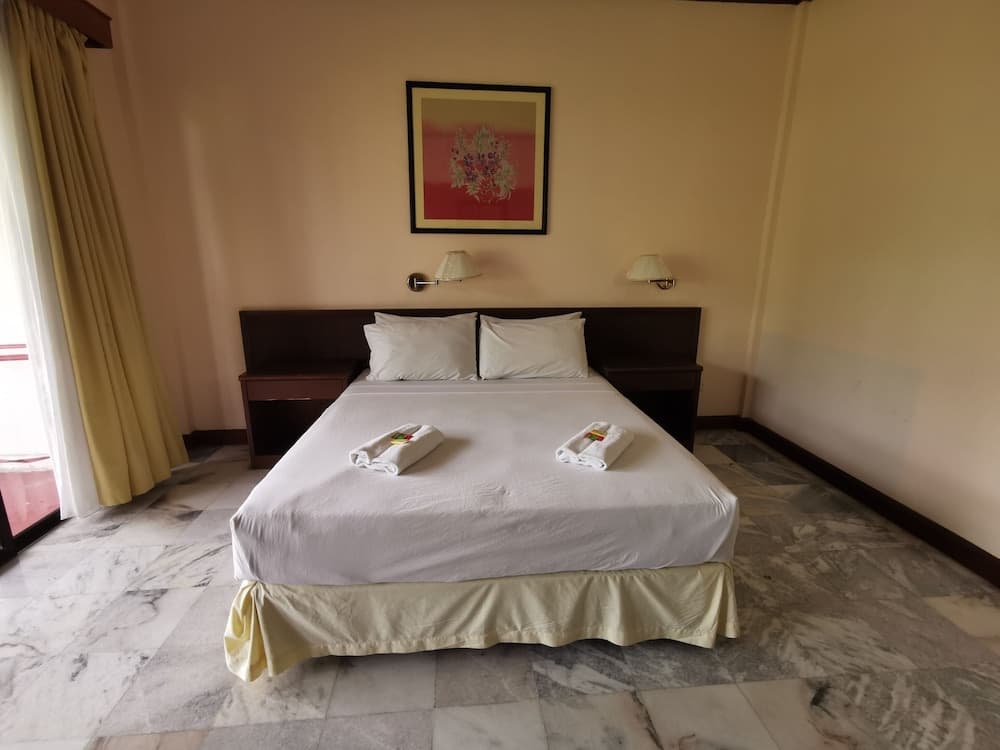 OYO 89972 Borneo Paradise Beach Hotel