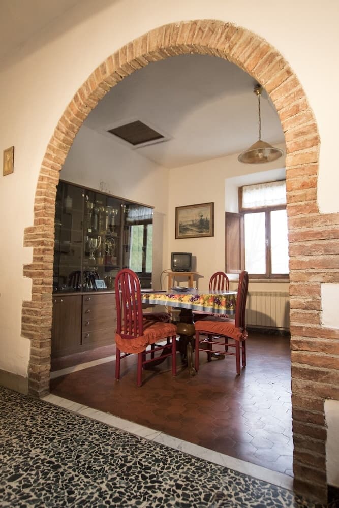 Rustic Tuscan Apartment