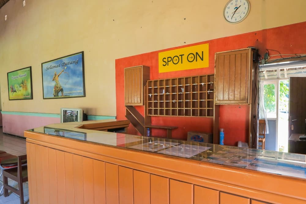 OYO 2465 Hotel Raung View