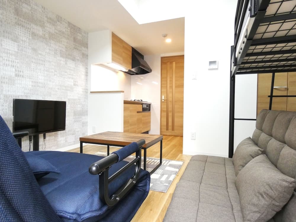 Alpha Square Minami 6 jo 305