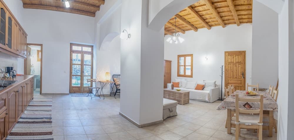 Luxury Maisonette Danai near Sea