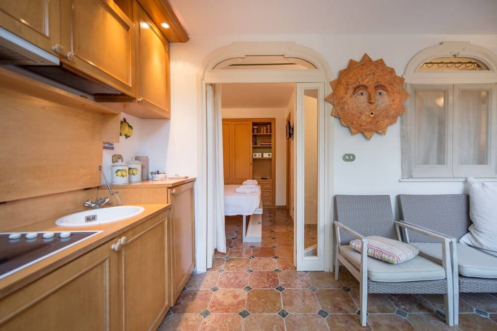 23baci, Capri Center