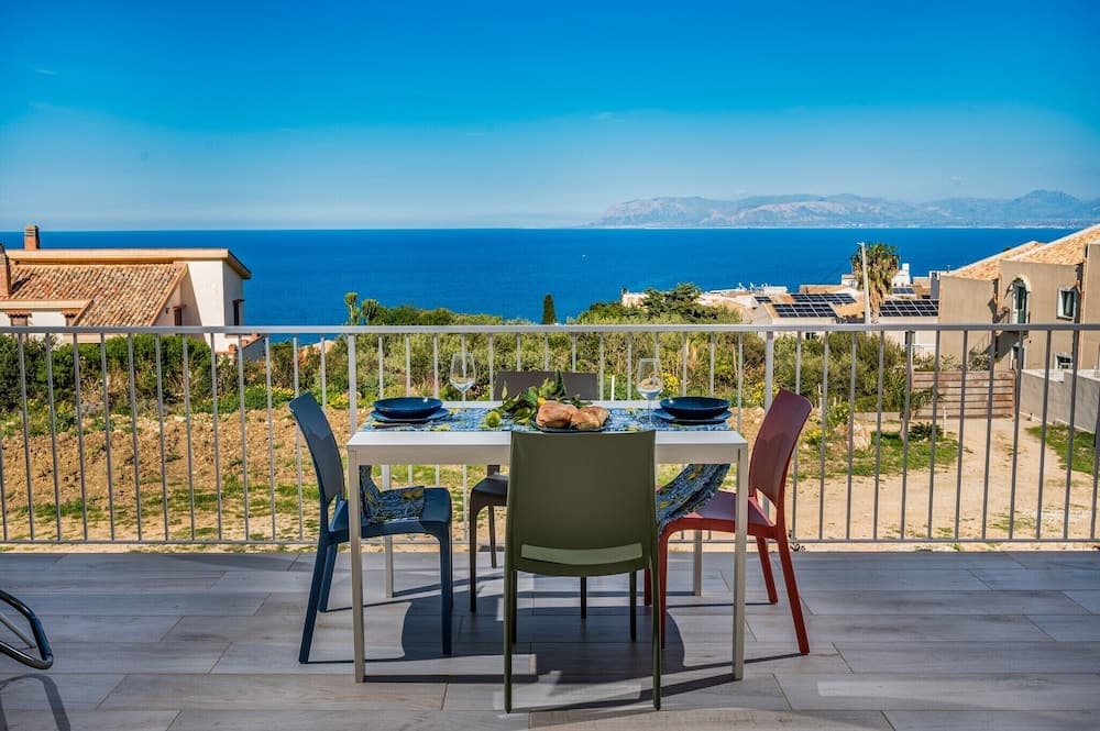 La Veranda Sul Mare Apartment 2 Km From the Zingaro Nature Reserve