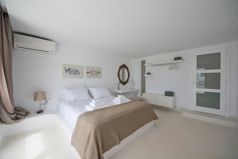 One Bedroom Suite Amethyst With Shared Pool