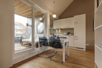 City-Apartment, Balkon & Parkplatz
