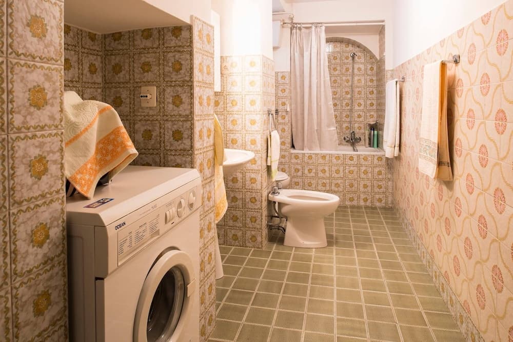 Dimora Del Padronedi Vasti Terreni a Mezzadria