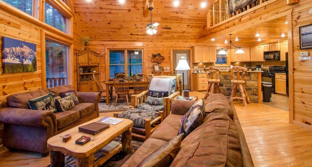 Denali Private Cabin Includes Xbox, Hot Tub, and Stone Pizza Oven by Redawning