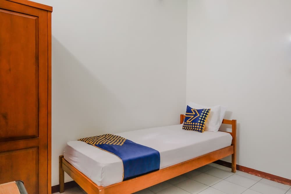 SPOT ON 2749 Tiga Sinar Residence